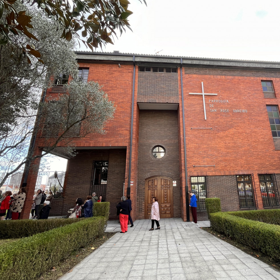 La iglesia de San José Obrero reabrió sus puertas después de unos trabajos en la cubierta