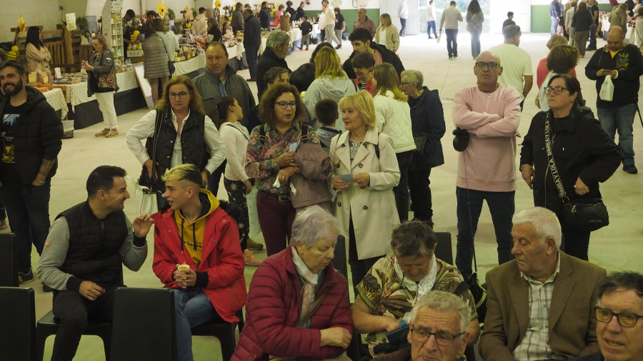 Fotonoticia | A Feira do Mel cierra otra edición con una gran asistencia