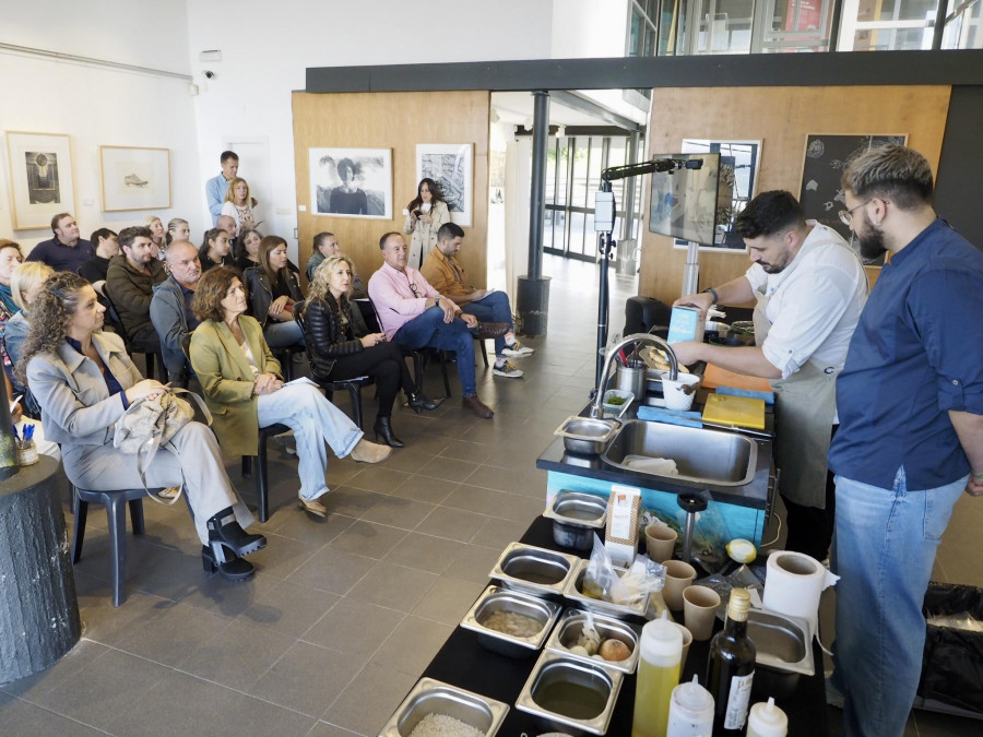 Cocina marinera, de la mano del chef Adrián Pérez, en la Casa da Cultura de Valdoviño