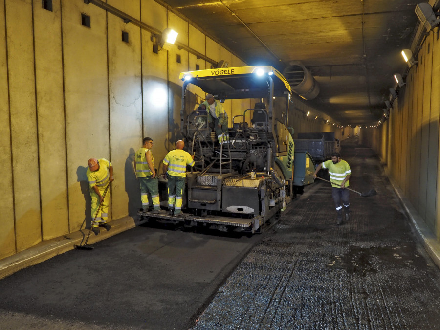 El Concello pospone hasta nuevo aviso el corte de tráfico en el túnel de la avenida de Vigo