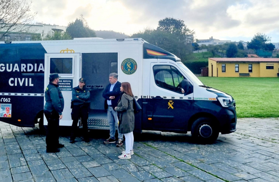 Visita de la Oficina Móbil de Atención ao Peregrino a Neda