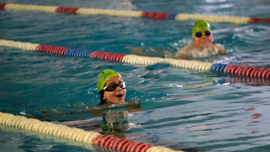 Plazas vacantes para clases de natación en la piscina de A Gándara