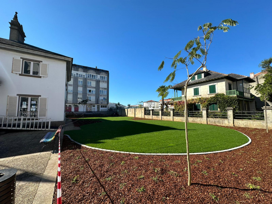 Cedeira remata as obras de integración paisaxística nos xardíns do palacete municipal