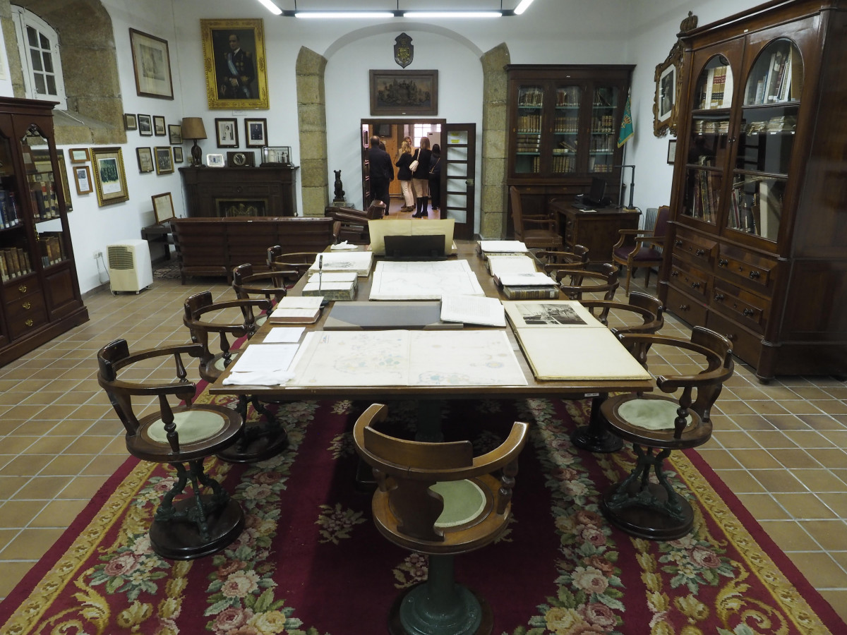 Biblioteca naval 2