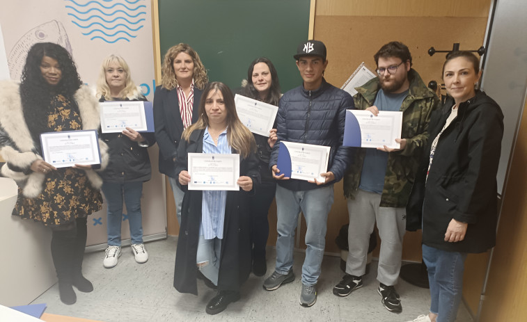 Entrega de diplomas en Narón al alumnado del curso de Pescadería