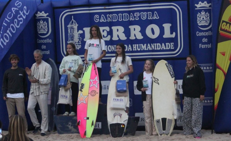 Los surfistas de Ferrolterra, al asalto de Bastiagueiro