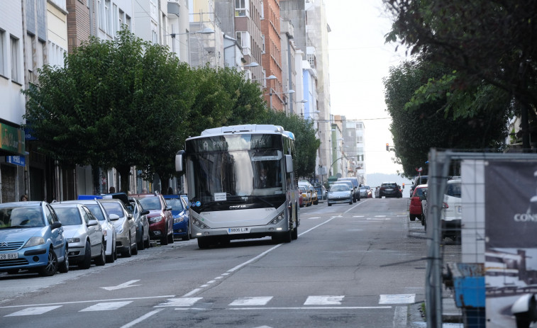 La huelga en el transporte de viajeros afecta a las conexiones de la comarca y se solapa con la de buses de Ferrol