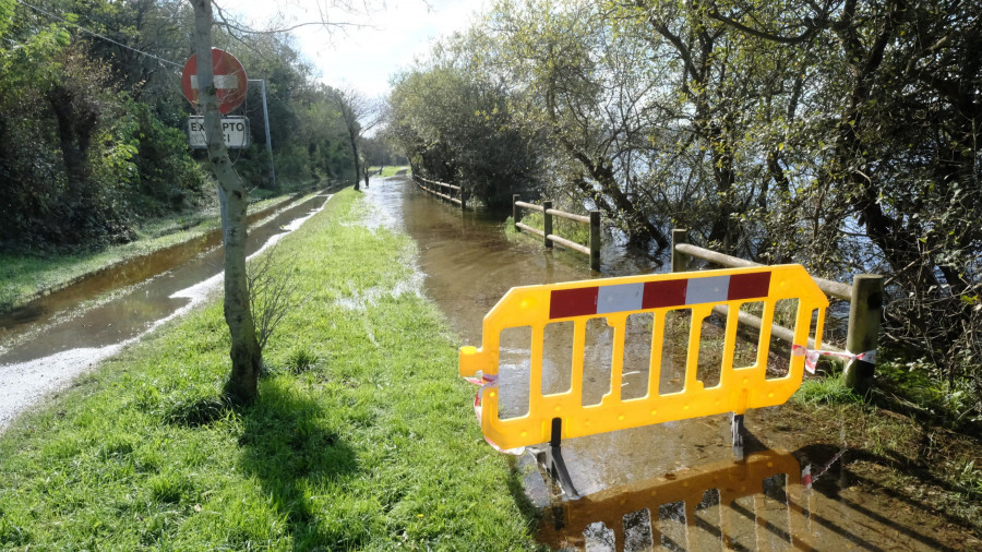 La Xunta abrirá este lunes el canal de desagüe en el lago de A Frouxeira