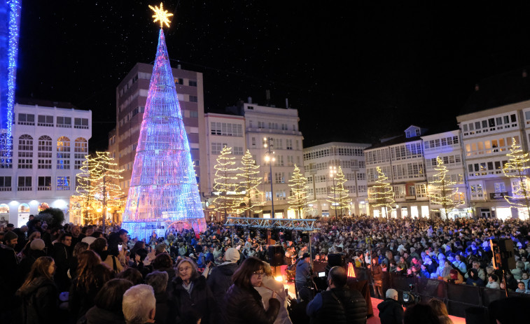 Un árbol luminoso de 18 metros de alto decorará la plaza de Armas en navidades