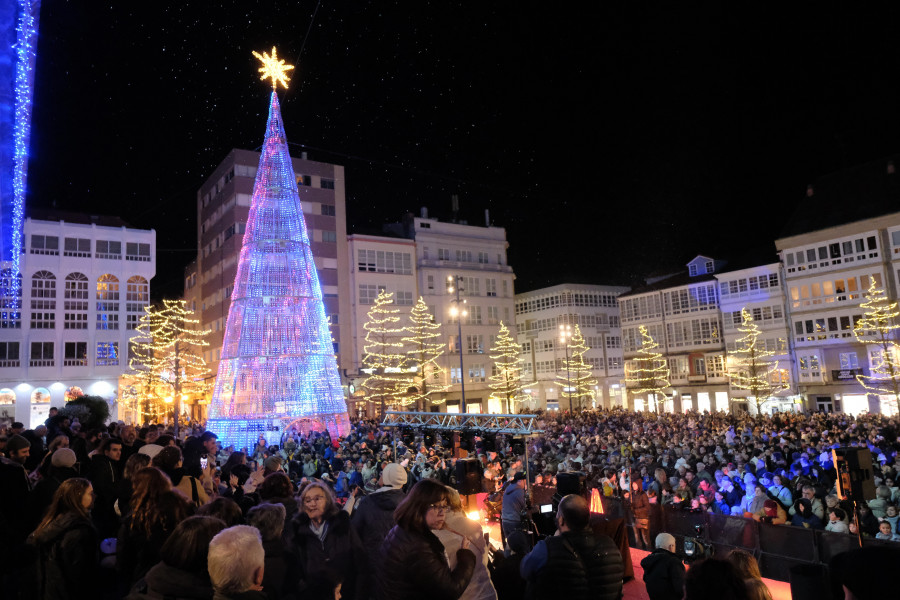 Un árbol luminoso de 18 metros de alto decorará la plaza de Armas en navidades