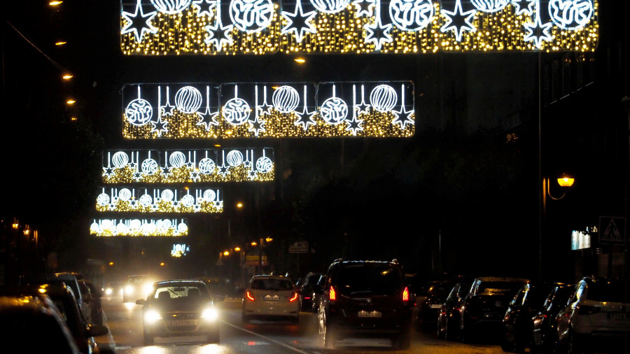 Cuatro grandes árboles y elementos 3D visitables: Narón se prepara para la Navidad