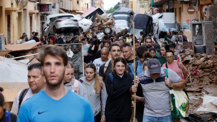 Ferrolterra se vuelca con los afectados por la DANA con varias acciones solidarias