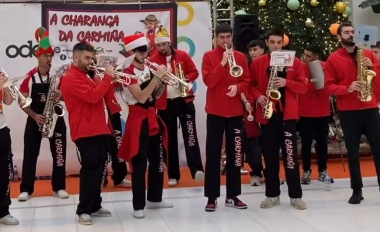 A Charanga da Carmiña desatará a festa este sábado, pasando das rúas ao interior do Odeón