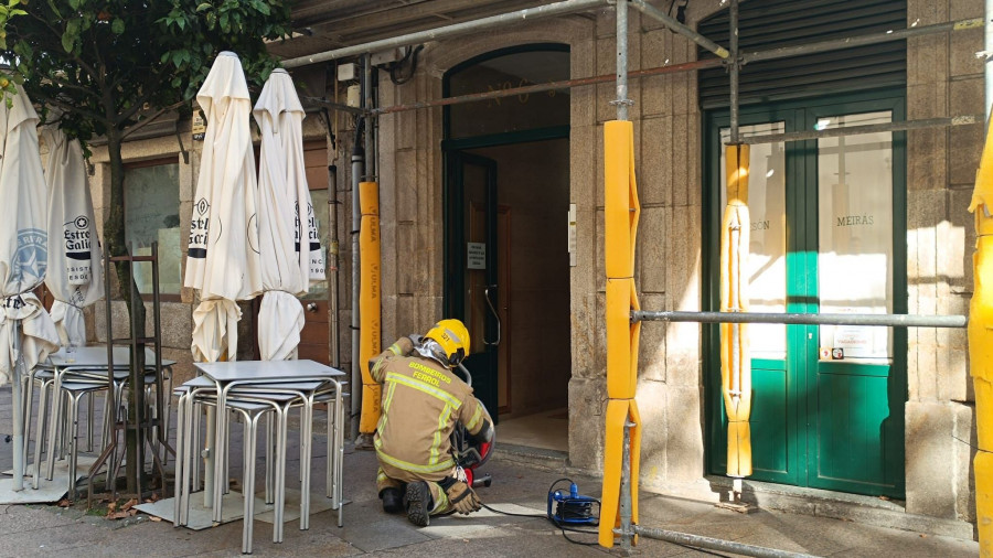 Una sartén ardiendo moviliza un amplio operativo en la calle del Carmen de Ferrol