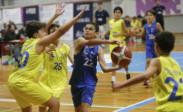 Lo mejor del baloncesto infantil gallego se dio cita en Esteiro