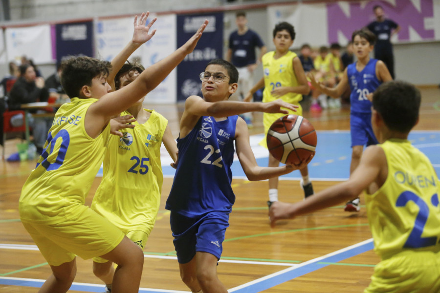 Lo mejor del baloncesto infantil gallego se dio cita en Esteiro