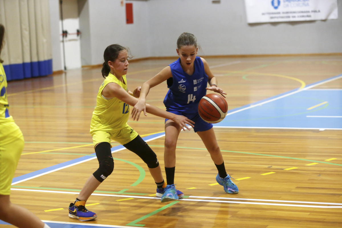 Equipo Ferrol y Ourense Xuntanza Minibasquet 2024 en Esteiro 2 (2)