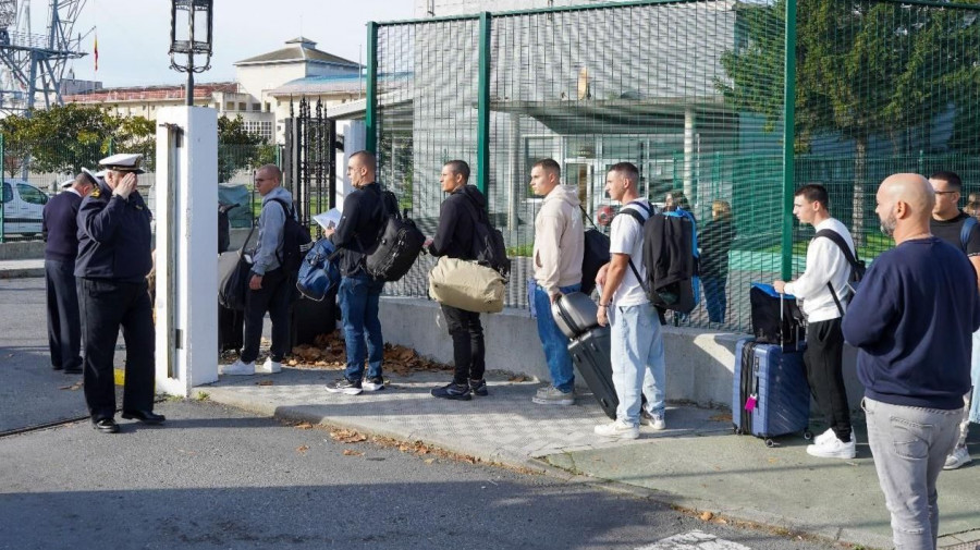 Más de 200 aspirantes a marinero desembarcan en las ultimas horas en la Escaño