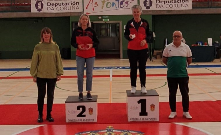 As Pontes acogió el Torneo Máster Sénior de bádminton