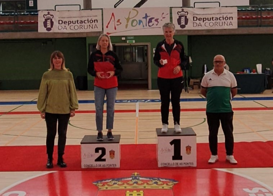 As Pontes acogió el Torneo Máster Sénior de bádminton