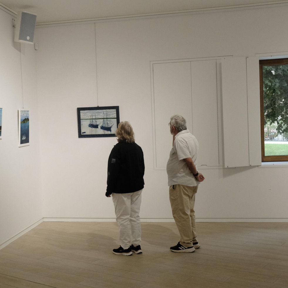 Las pintoras de la Sociedad Artística Ferrolana exponen en la sala Curuxeiras