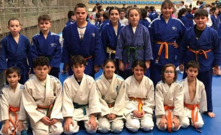 Histórico primer Gallego alevín mixto de judo en Esteiro