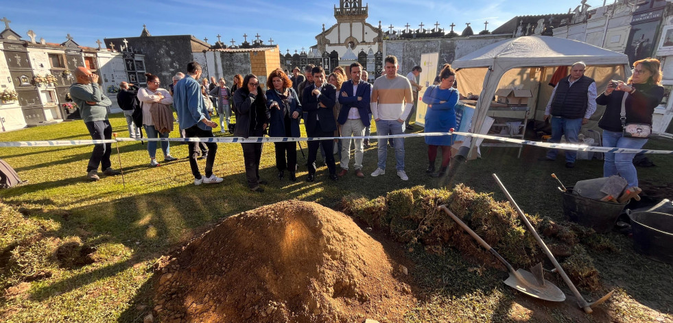 La búsqueda de las fosas en el cementerio de O Val expone las dificultades a las que se enfrenta la Memoria Histórica