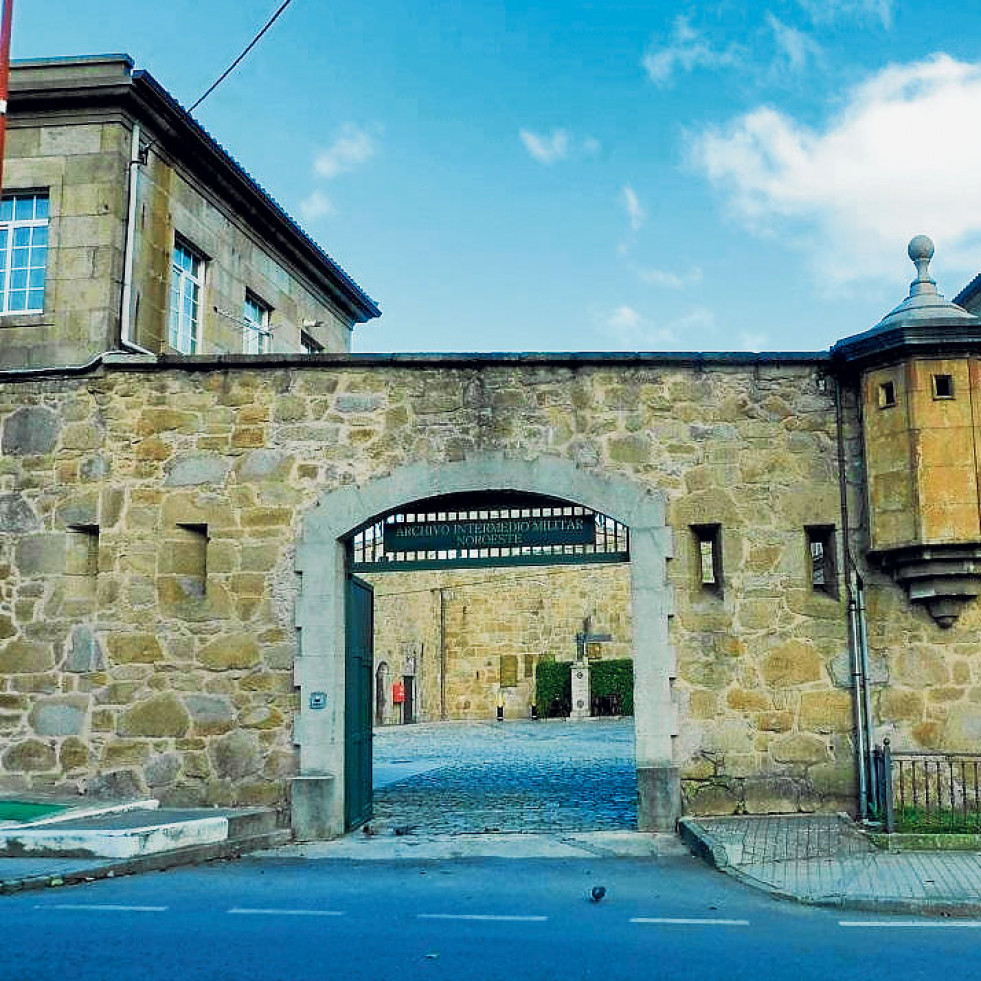 En la foto, el acceso al Baluarte del Infante donde se encuentra el archivo militar  AEC