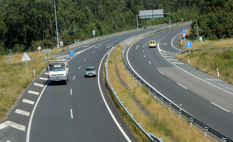 Doble accidente de tráfico en el mismo punto de la Autovía Ferrol-Vilalba