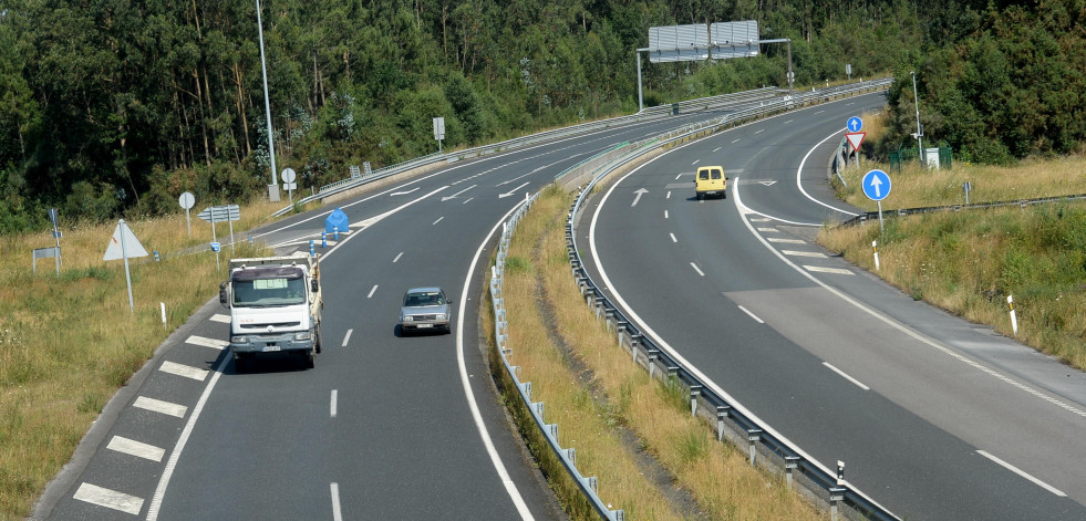 Doble accidente de tráfico en el mismo punto de la Autovía Ferrol-Vilalba