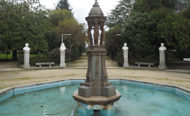 La fuente Wallace de Ferrol reclama su lugar en el catálogo de bienes de interés municipal