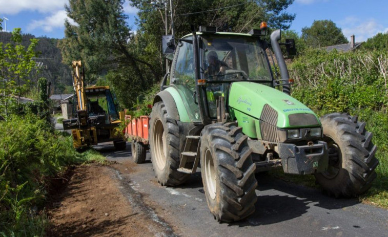 La inspección técnica de agrícolas estará esta semana en las parroquias de Pedroso y O Val