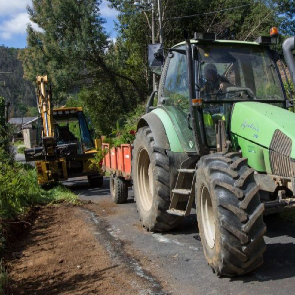 La inspección técnica de agrícolas estará esta semana en las parroquias de Pedroso y O Val