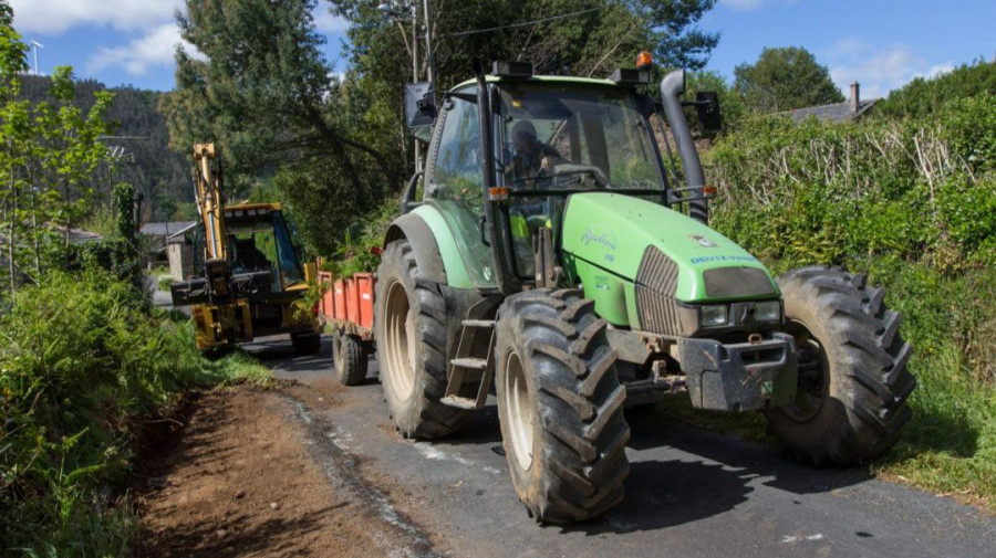 La inspección técnica de agrícolas estará esta semana en las parroquias de Pedroso y O Val