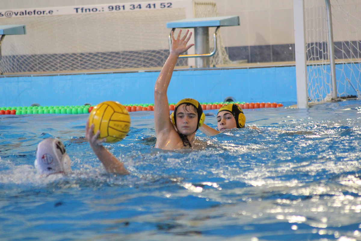 Partido niu00f1os waterpolo marina ferrol