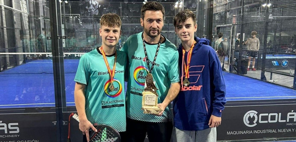 Iago Fuertes, campeón infantil por equipos de pádel