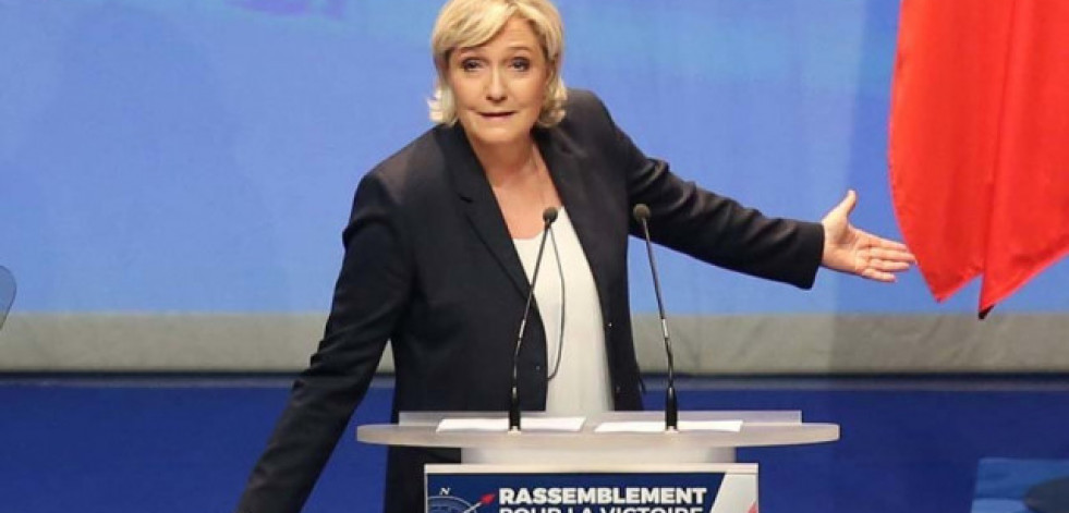 La Fiscalía pide inhabilitar a Marine Le Pen, lo que podría impedirle disputar el Elíseo