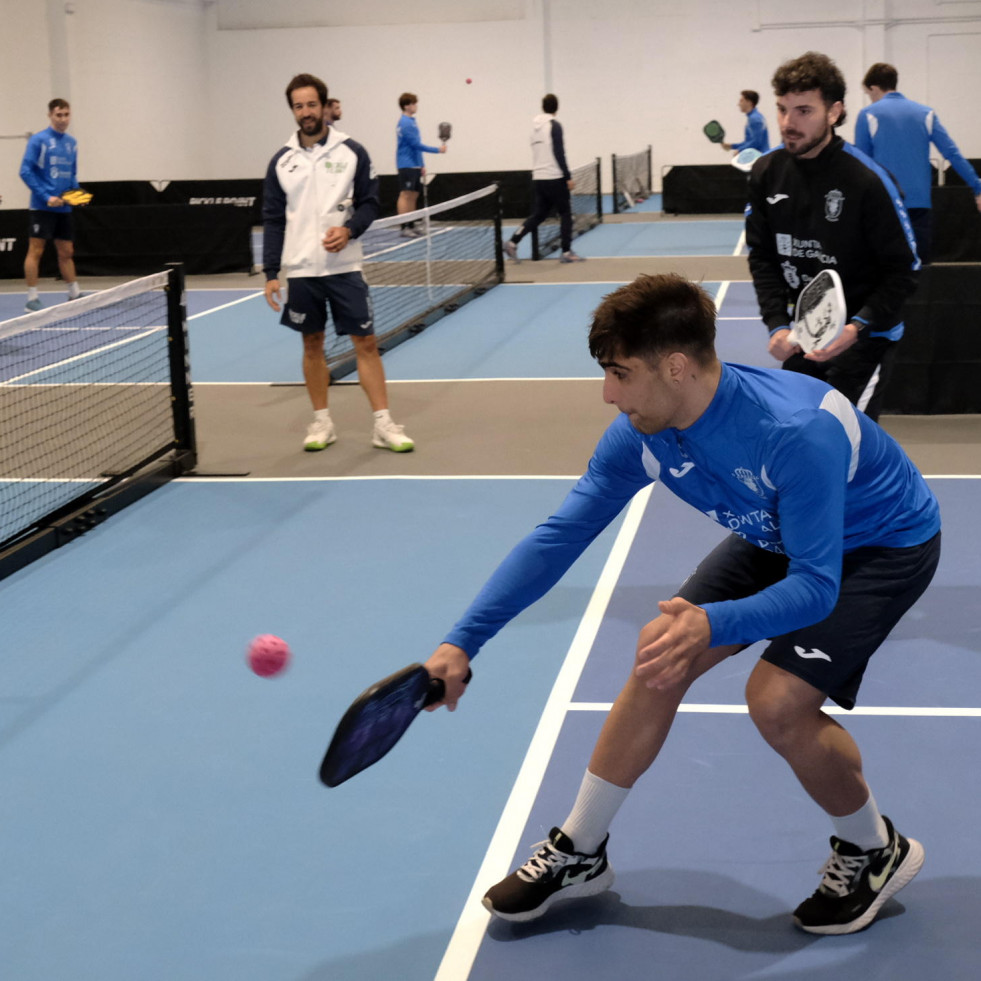 O Parrulo Ferrol cambió la pelota de futsal por la de pickeball en Picklepoint