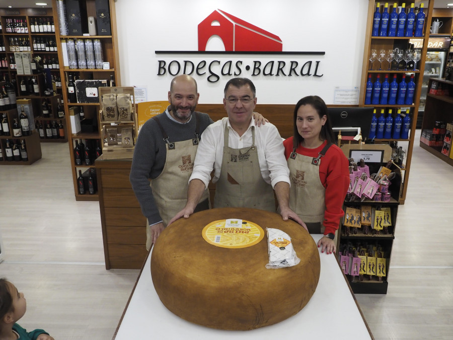 No hay Navidad si Queserías del Eume no lleva su queso  a Bodegas Barral