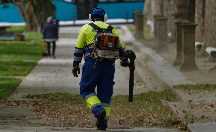 Ferrol tiene nuevo contrato de Parques y Jardines: 20 trabajadores más y nueva maquinaria