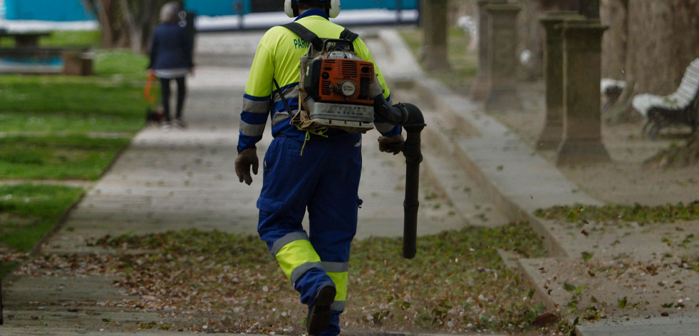 Ferrol tiene nuevo contrato de Parques y Jardines: 20 trabajadores más y nueva maquinaria