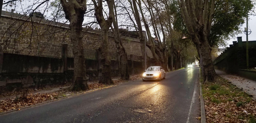 El Concello acometerá obras de mejora en ocho viales como parte de su plan de choque