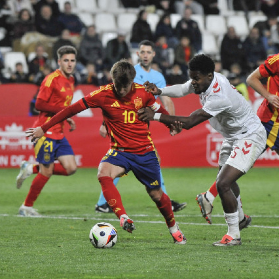 España se impone a Dinamarca en su preparación para el Europeo (2-1)