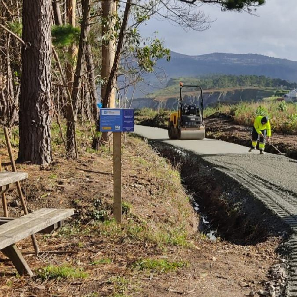 Ortigueira mejora el acceso al banco de Loiba