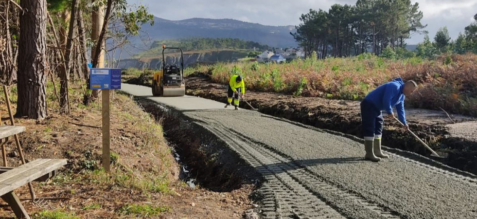 Ortigueira mejora el acceso al banco de Loiba