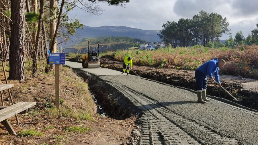 Ortigueira mejora el acceso al banco de Loiba