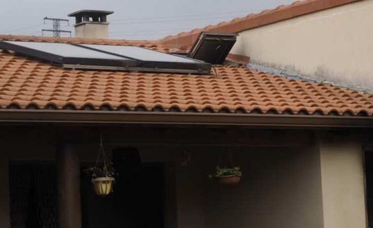 Instan a Narón a bonificar el IBI de viviendas con instalaciones solares