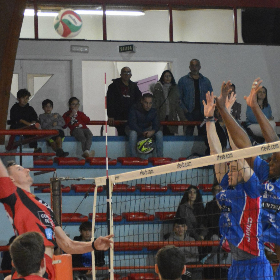 Nuevo derbi gallego entre el Intasa y el Club Vigo Voleibol