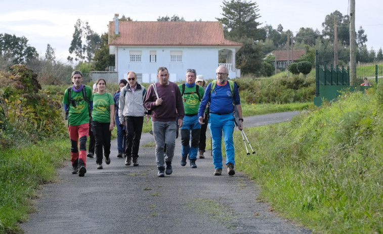 Ruta de nueve kilómetros por el municipio mugardés en recuerdo de Alpinista Abrente