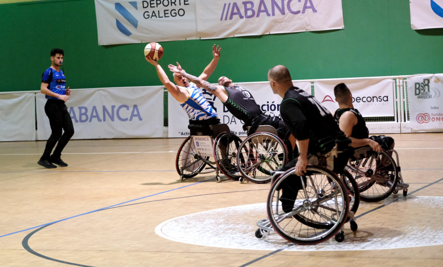 El Basketmi Ferrol realizó un solido arranque y fin de partido ante el Real Betis SR